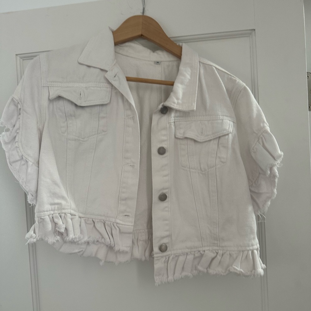 Cute Short Sleeved Jean Jacket